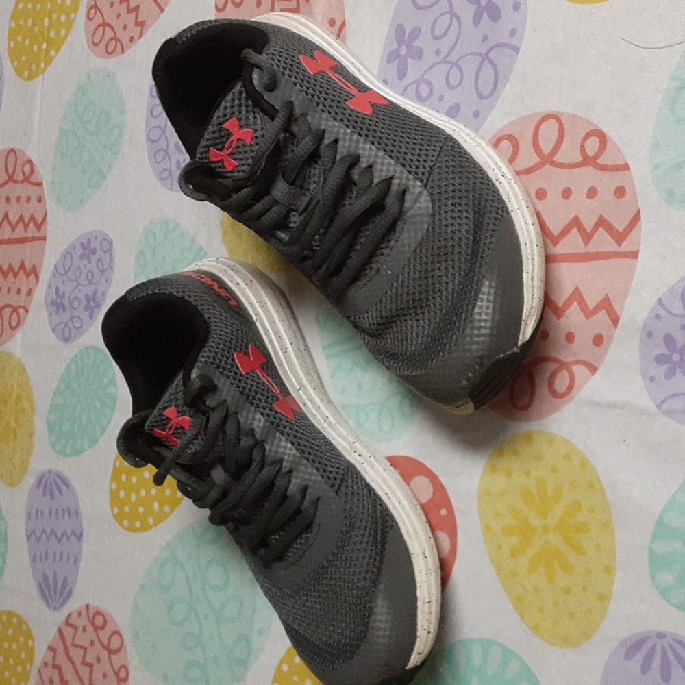 Boys Under Armour shoe's